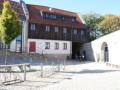 Torhaus mit Kiosk (rechts)